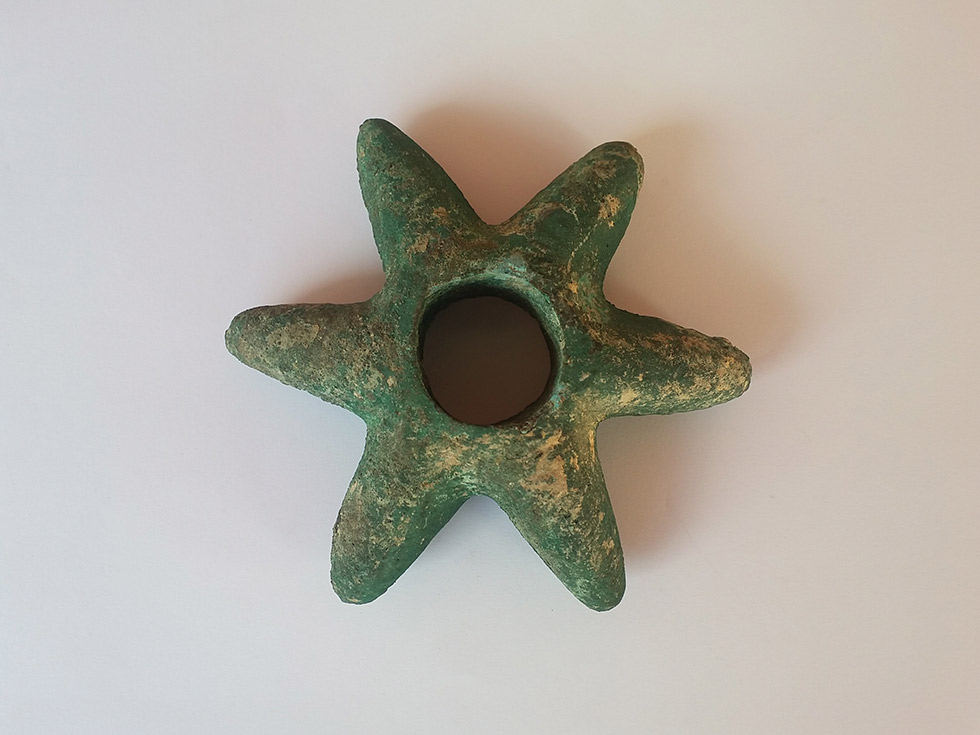 Copper star-shaped mace