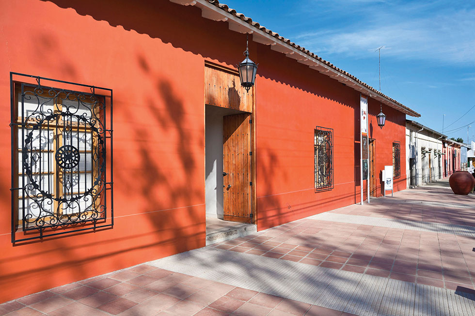 Façade of Linares Fine Arts and Craftwork Museum.