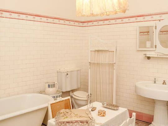 Bathroom of Braun-Menéndez Family Mansion