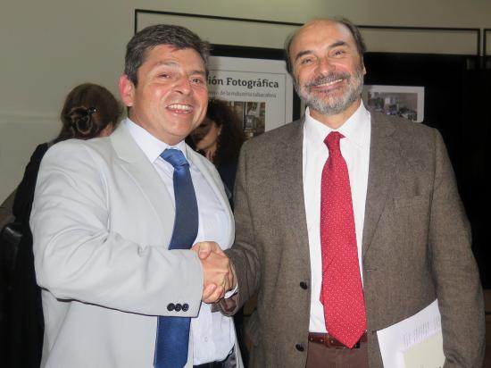 Presidente de ICOMOS Chile, Mario Ferrada, junto al Director de la Dibam y Vicepresidente del CMN, Ángel Cabeza