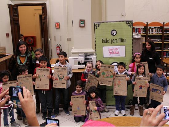 Uno de los talleres de Chile para Niños en la Biblioteca Nacional.