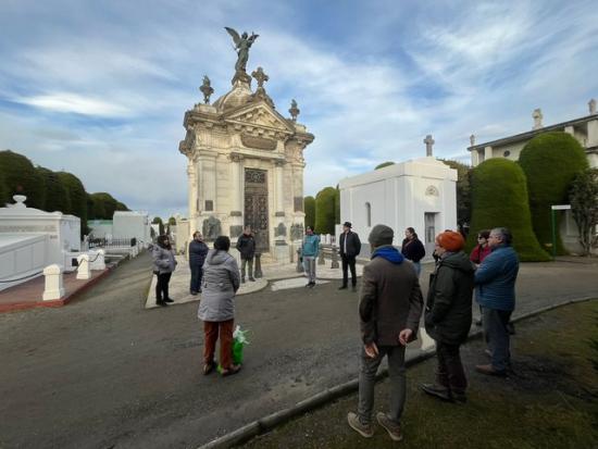 Interesante intercambio de experiencias en taller "Patrimonio Protegido del Cementerio Municipal Sara Braun" del Serpat