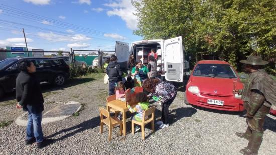 Serpat celebró Día del Bibliobús con actividades de fomento lector en Provincia de Última Esperanza